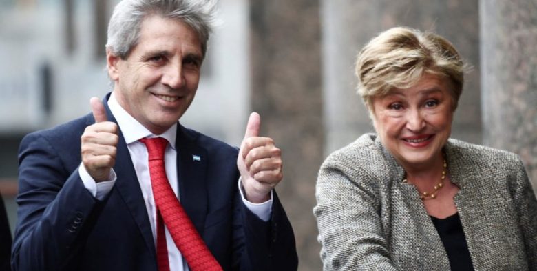 El FMI avaló la tercera revisión del acuerdo con Argentina y abrió la vía para un nuevo desembolso