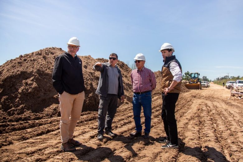 Inspeccionan obras de infraestructura vial y escolar en el departamento Federación