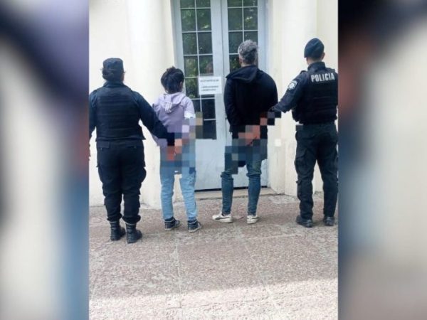Detuvieron a una pareja en avenida Aristóbulo del Valle tras robar chocolates de un comercio