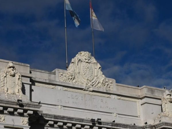Histórica sesión en Santa Fe: radicales al frente de ambas cámaras como en 1973