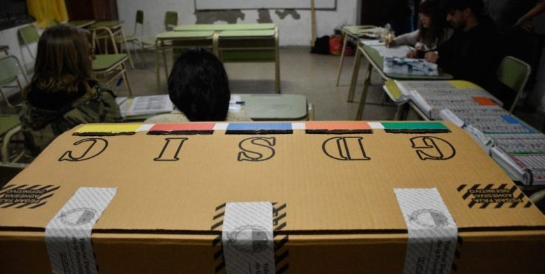 Pullaro y referentes radicales analizan el escenario electoral en Santa Fe de cara a 2025