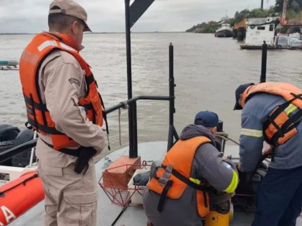 Fray Luis Beltrán: se hundió una lancha en el río Paraná y continúa la búsqueda de tres pescadores