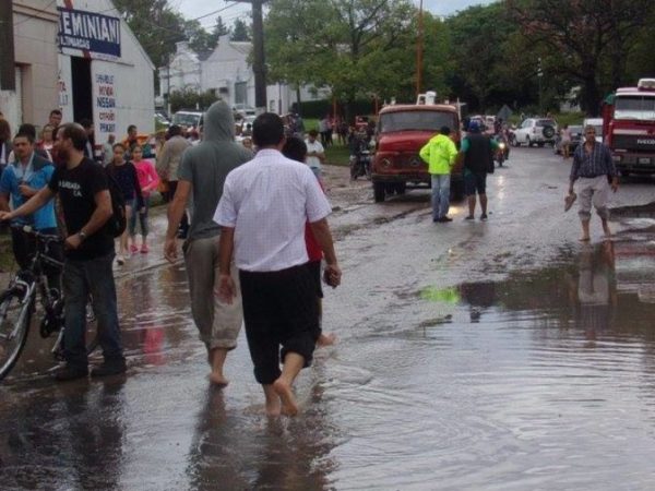 El Gobierno monitorea la situación hídrica y hay 10 departamentos bajo alerta amarilla por tormentas