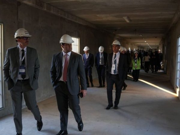 Fiscales de nueve provincias y especialistas internacionales recorrieron la nueva cárcel de alto perfil en Piñero
