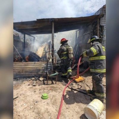 Incendio total en una vivienda precaria de la zona norte de Santa Fe: pérdidas materiales y asistencia de Bomberos