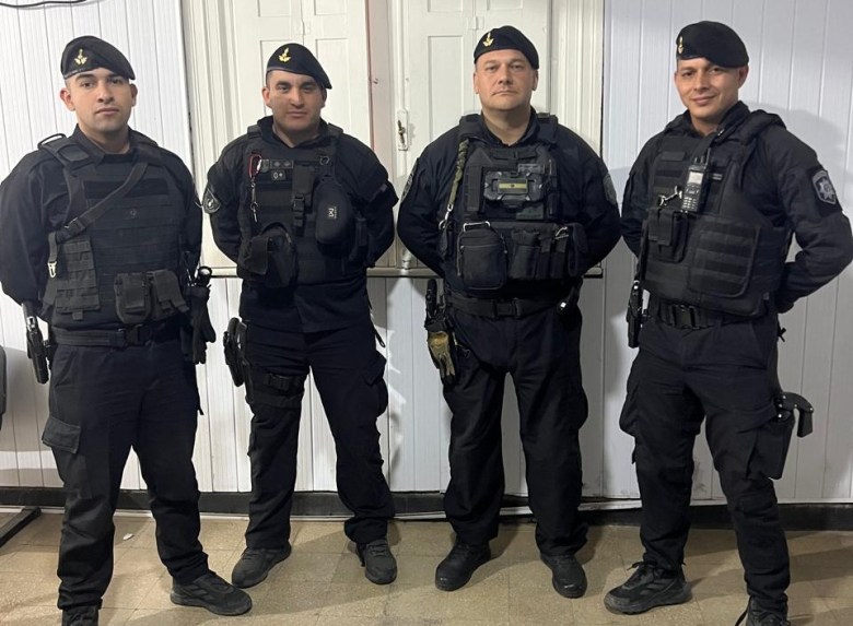 Héroes de uniforme: policías le salvaron la vida a una bebé de un mes en Reconquista