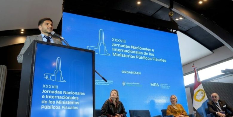 Pullaro cruzó a los abogados penalistas en Rosario y cuestionó a quienes asesoran a organizaciones criminales