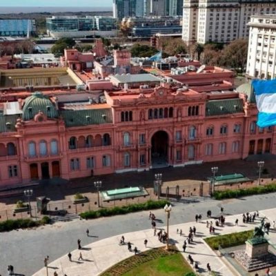 El Gobierno nacional oficializó el retiro voluntario para empleados estatales por decreto: requisitos y montos