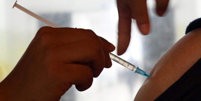 Vacunación gratuita en Santa Fe: cronograma y barrios donde estará el móvil sanitario esta semana