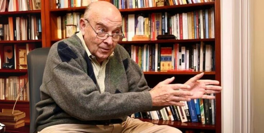 Domingo Cavallo cuestionó el plan económico de Javier Milei y comparó el esquema cambiario con medidas del kirchnerismo