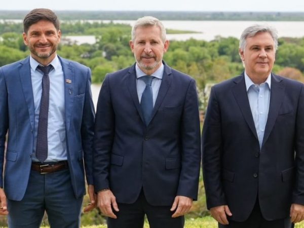 Región Centro: Pullaro pidió unidad política para defender la industria, el campo y el empleo