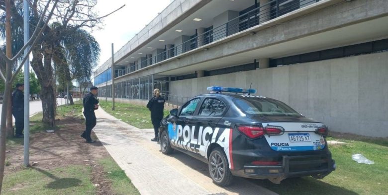Santa Fe: investigan la muerte de un hombre en situación de calle hallado cerca del Hospital de Niños